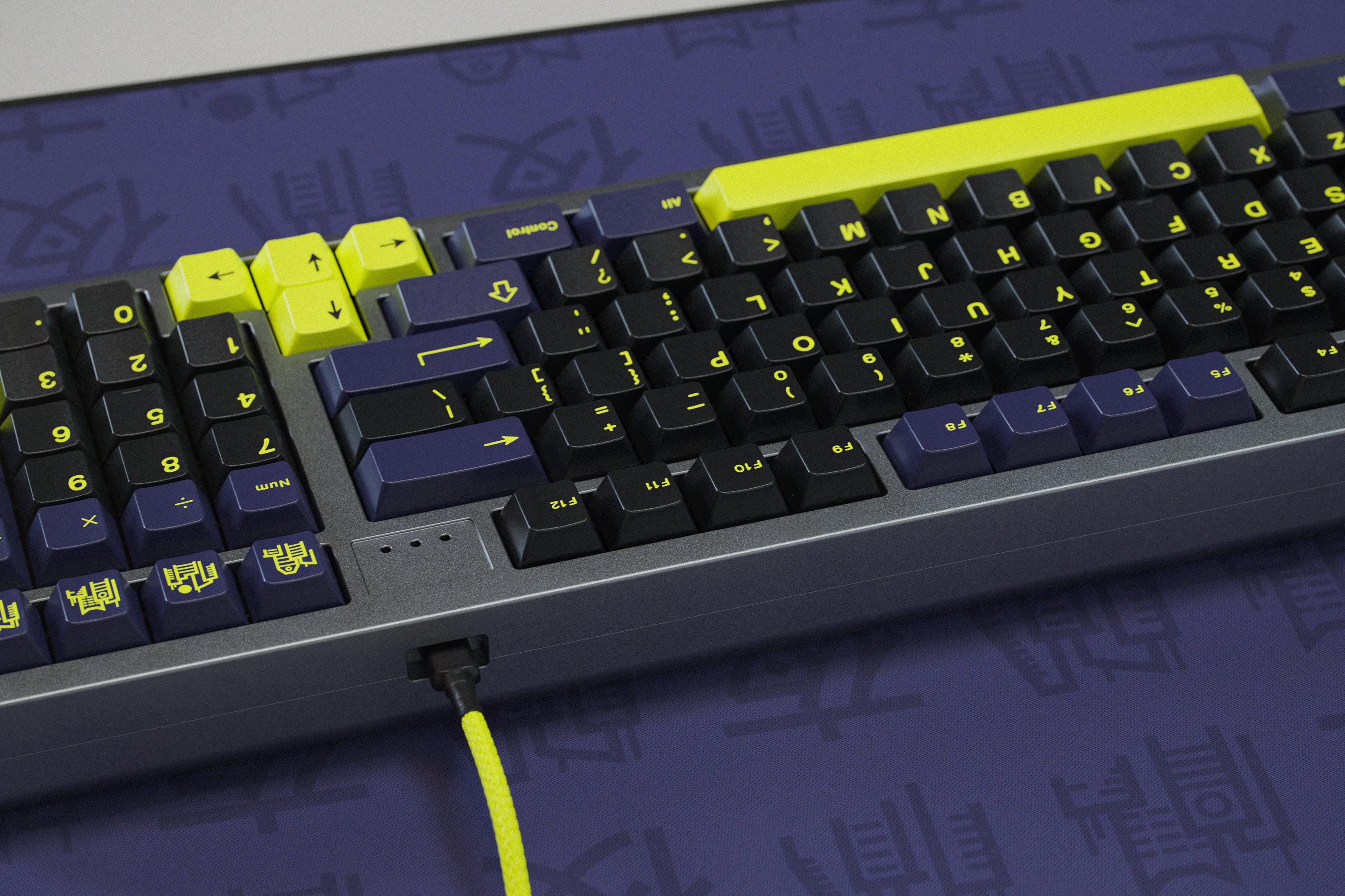 Night-Runner-R2-Accessories-Mechanical-Keyboard-9